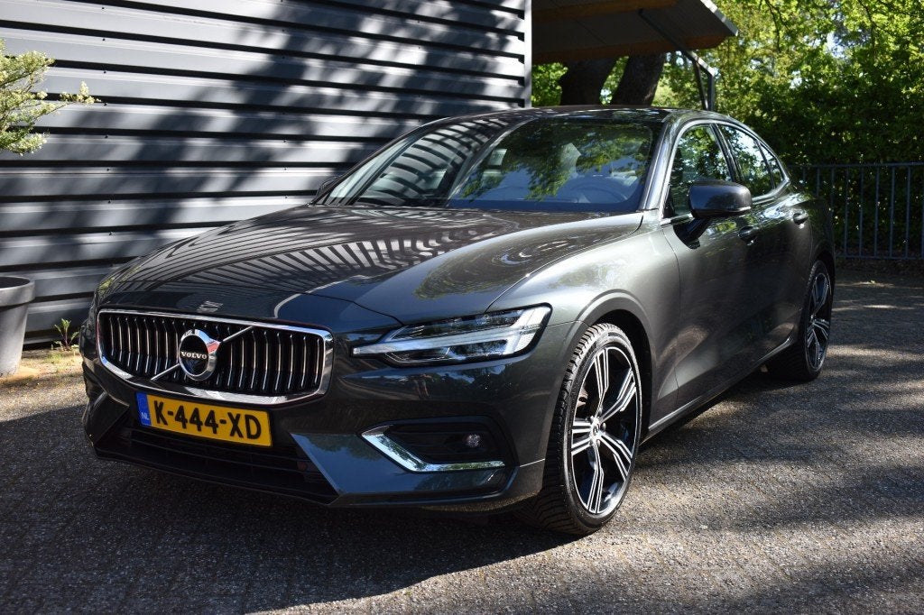 Volvo S60 VOLVO S60 2.0 B3 INSCRIPTION!!! 27,894 EURO!!!, Auto's, 15 km/l, 4 cilinders, 1969 cc, S60
