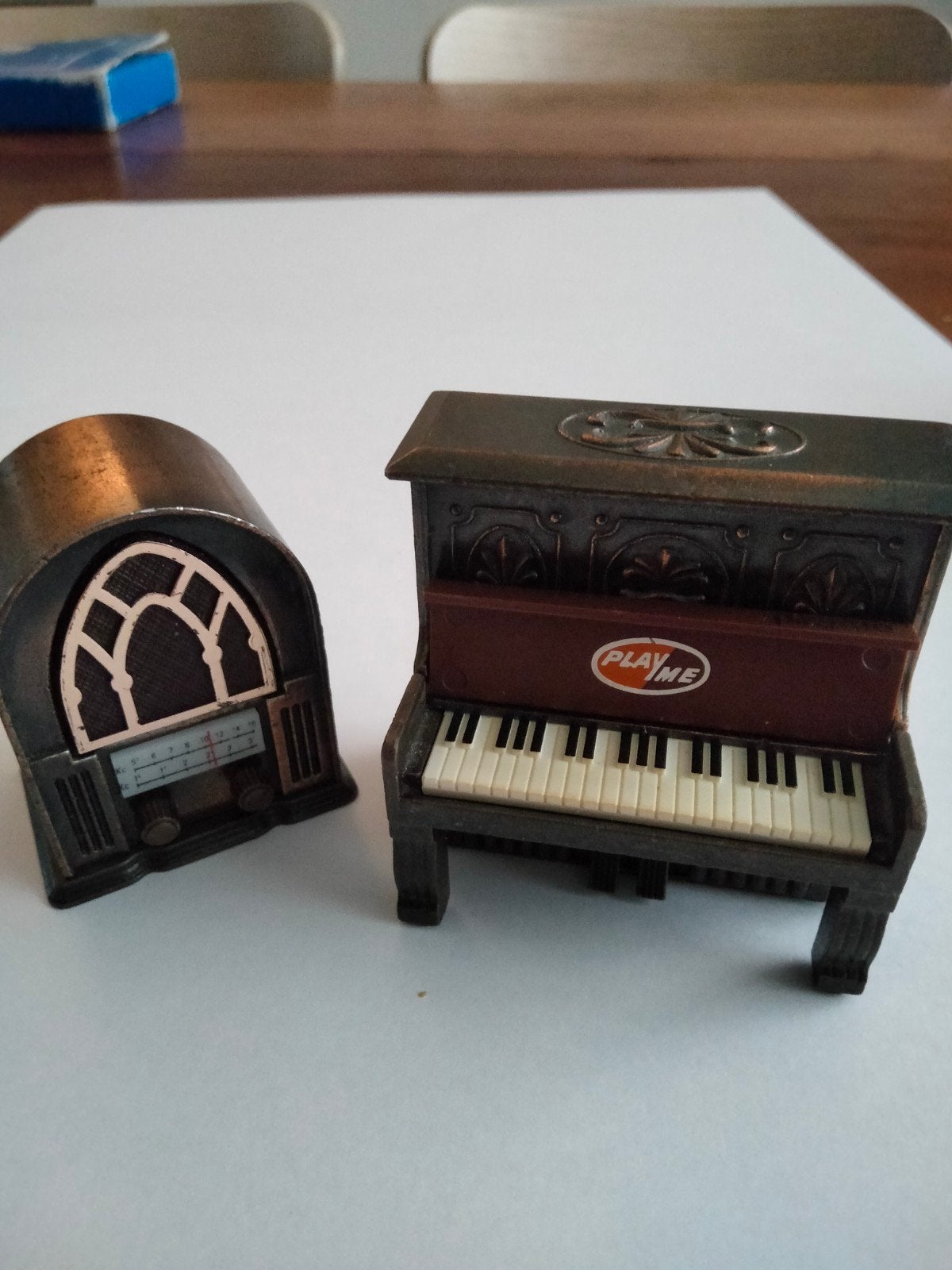 Vintage Play Me puntenslijpers. Piano + Radio (Made in Spain, Ophalen of Verzenden, Zo goed als nieuw