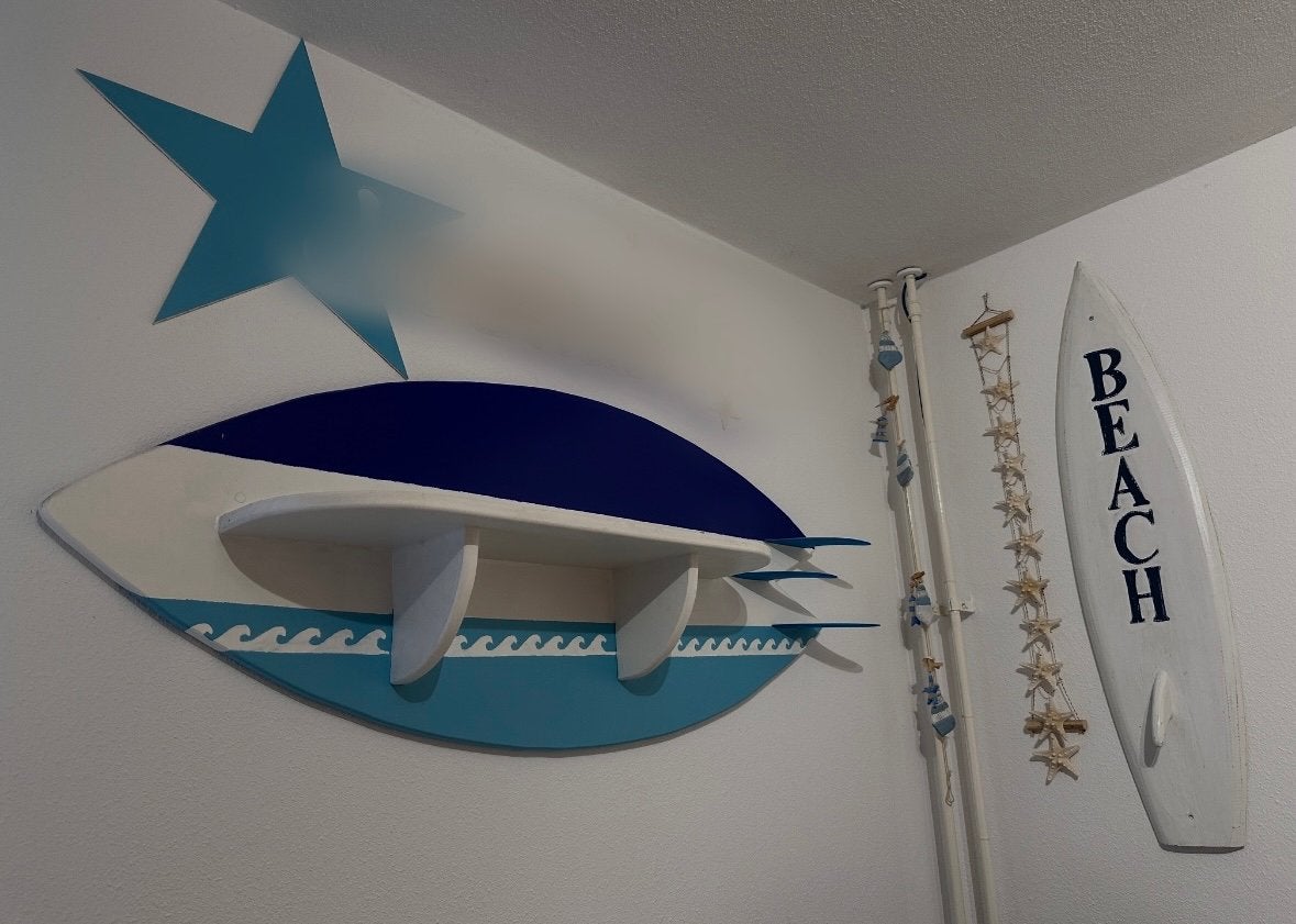 Boekenplank surfboard (zee strand wanddecoratie), Ophalen, Zo goed als nieuw, Wanddecoratie