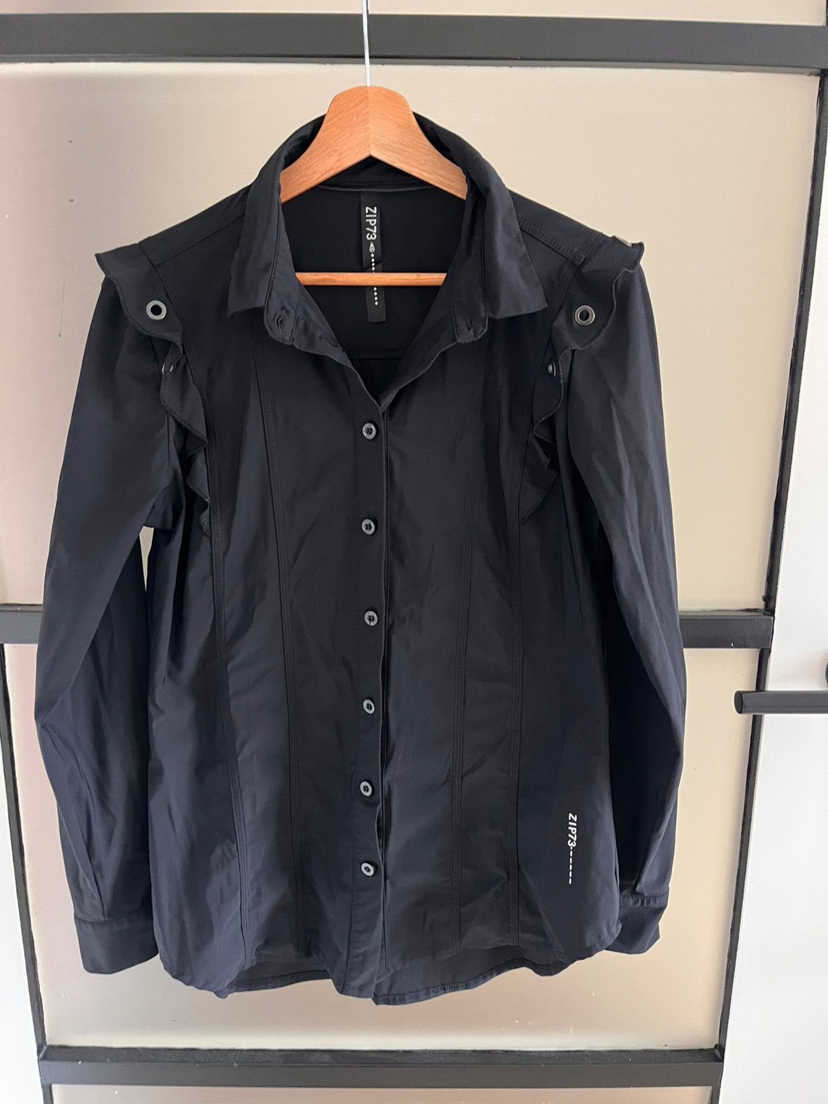 ZIP73 Zwarte Blouse - travelstof - maat M, Ophalen of Verzenden, Zo goed als nieuw, Maat 38/40 (M), Zwart
