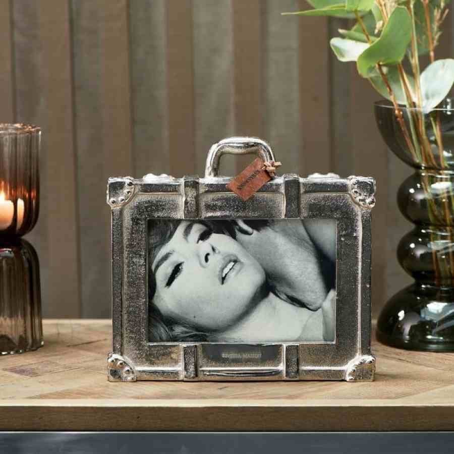Riviera Maison Fotolijst 10x15 'Suitcase'  Zilver, nieuw!, Met glas, Nieuw, Standaard fotolijst, Ophalen of Verzenden
