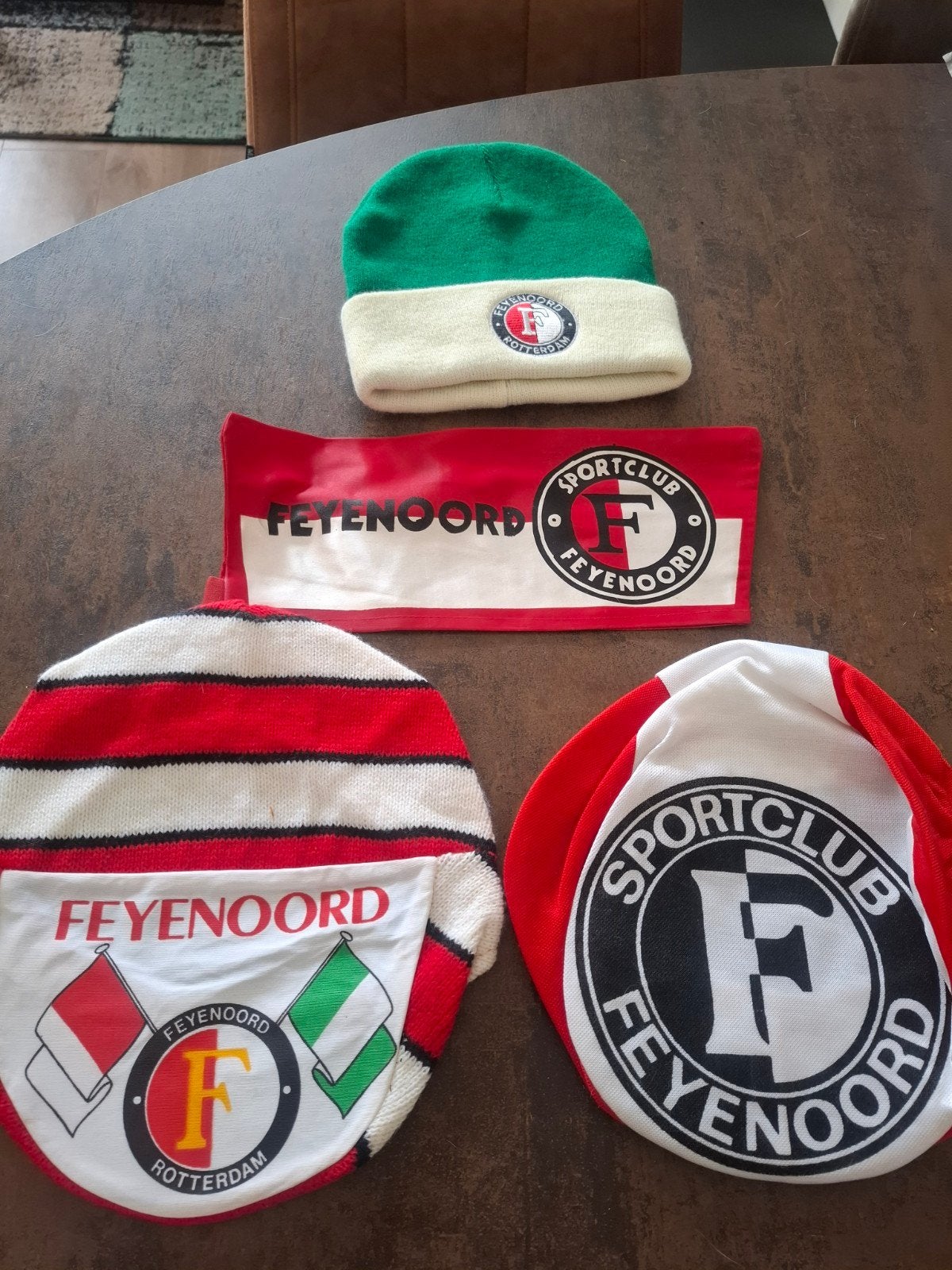 Feyenoord petten, mutsen, Ophalen of Verzenden, Zo goed als nieuw, Feyenoord, Pet of Muts