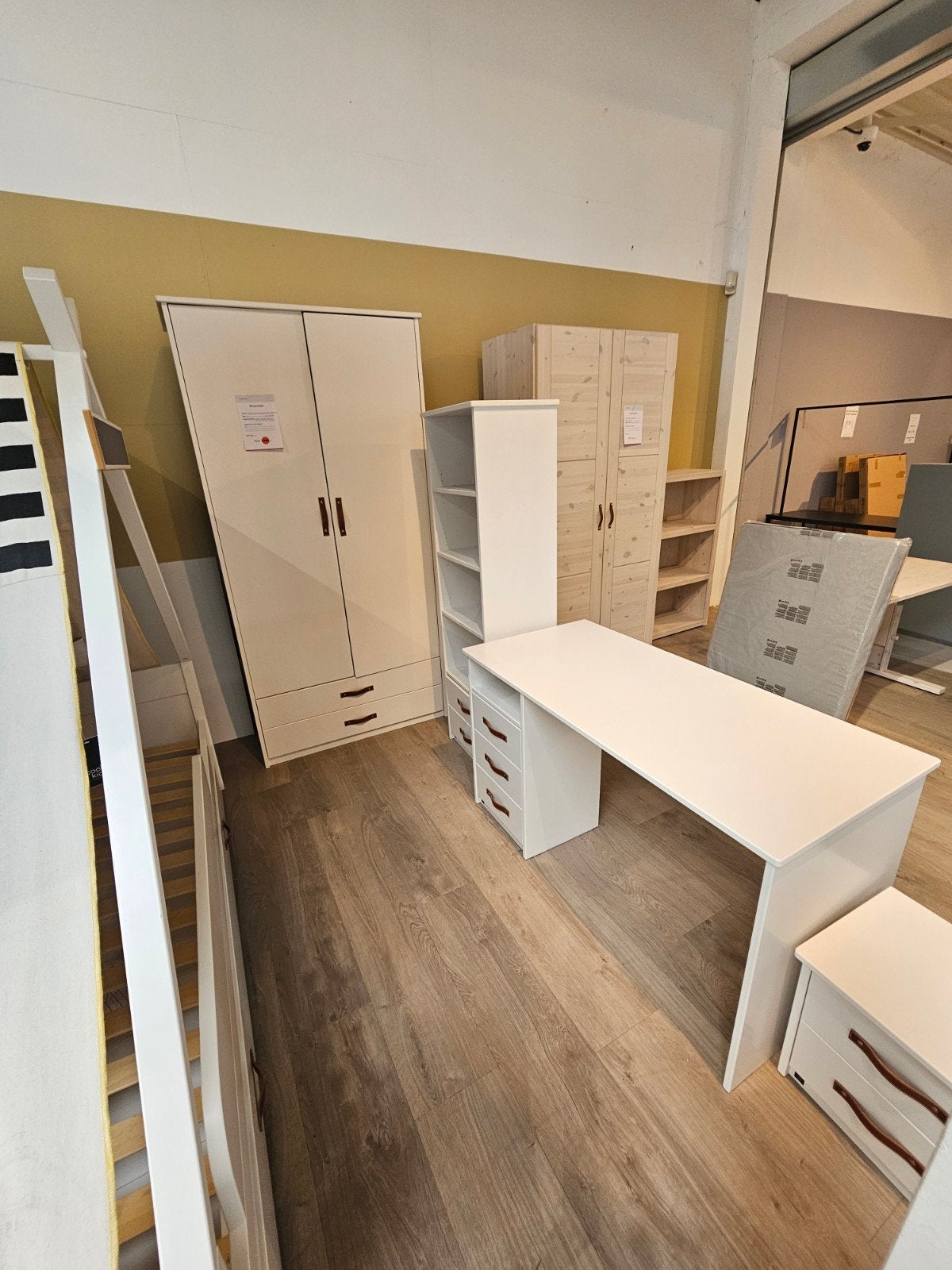 Coolkids tipi bed, nachtkastje, bureau, kast en 2-deurskast, Kinderen en Baby's, Ophalen, Zo goed als nieuw, Jongetje of Meisje