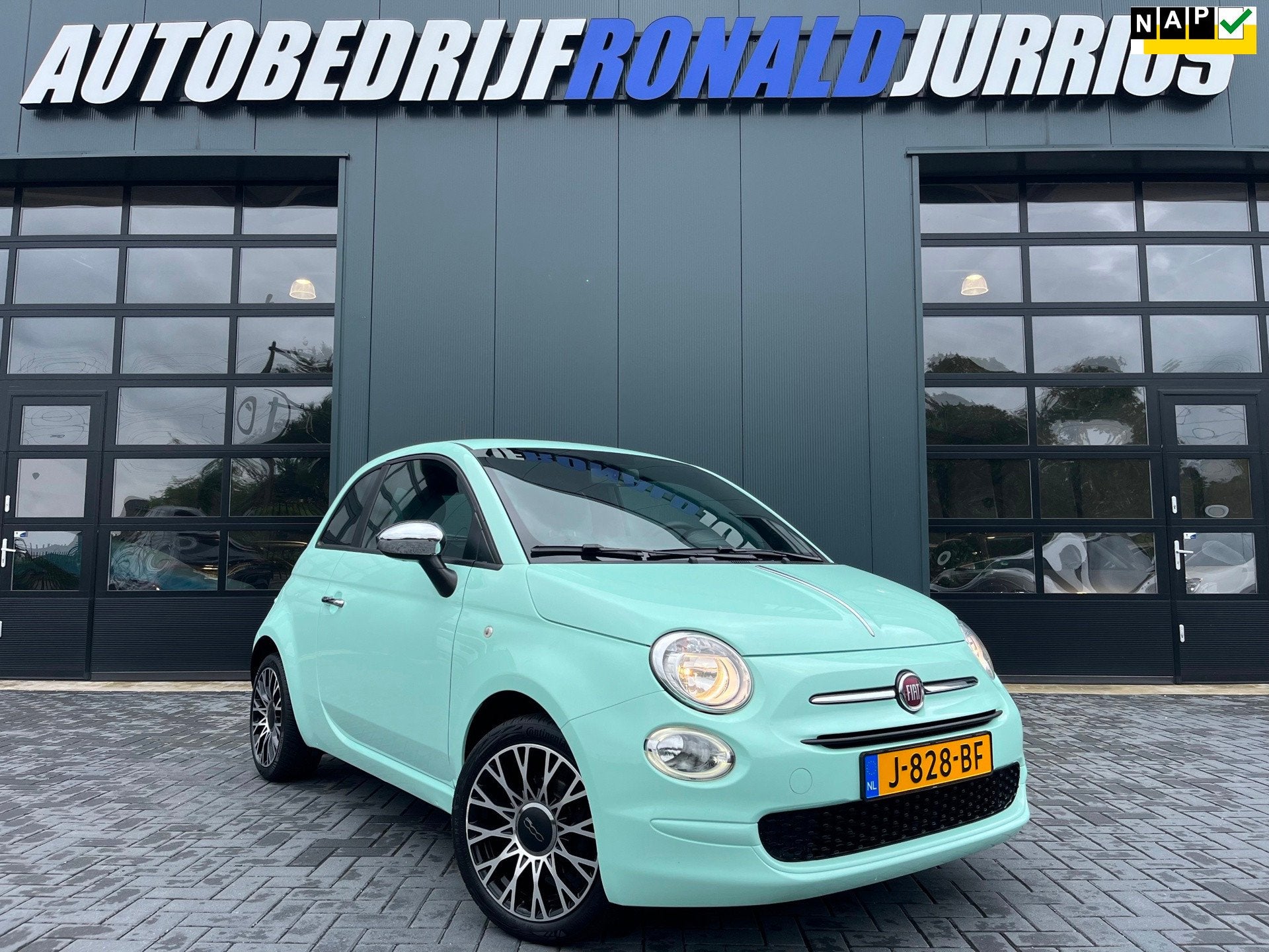 Fiat 500 1.0 Hybrid NLAuto/Airco/Elc.Pakket/16Inch/Lage.km/1, Voorwielaandrijving, Stof, 4 stoelen, Origineel Nederlands