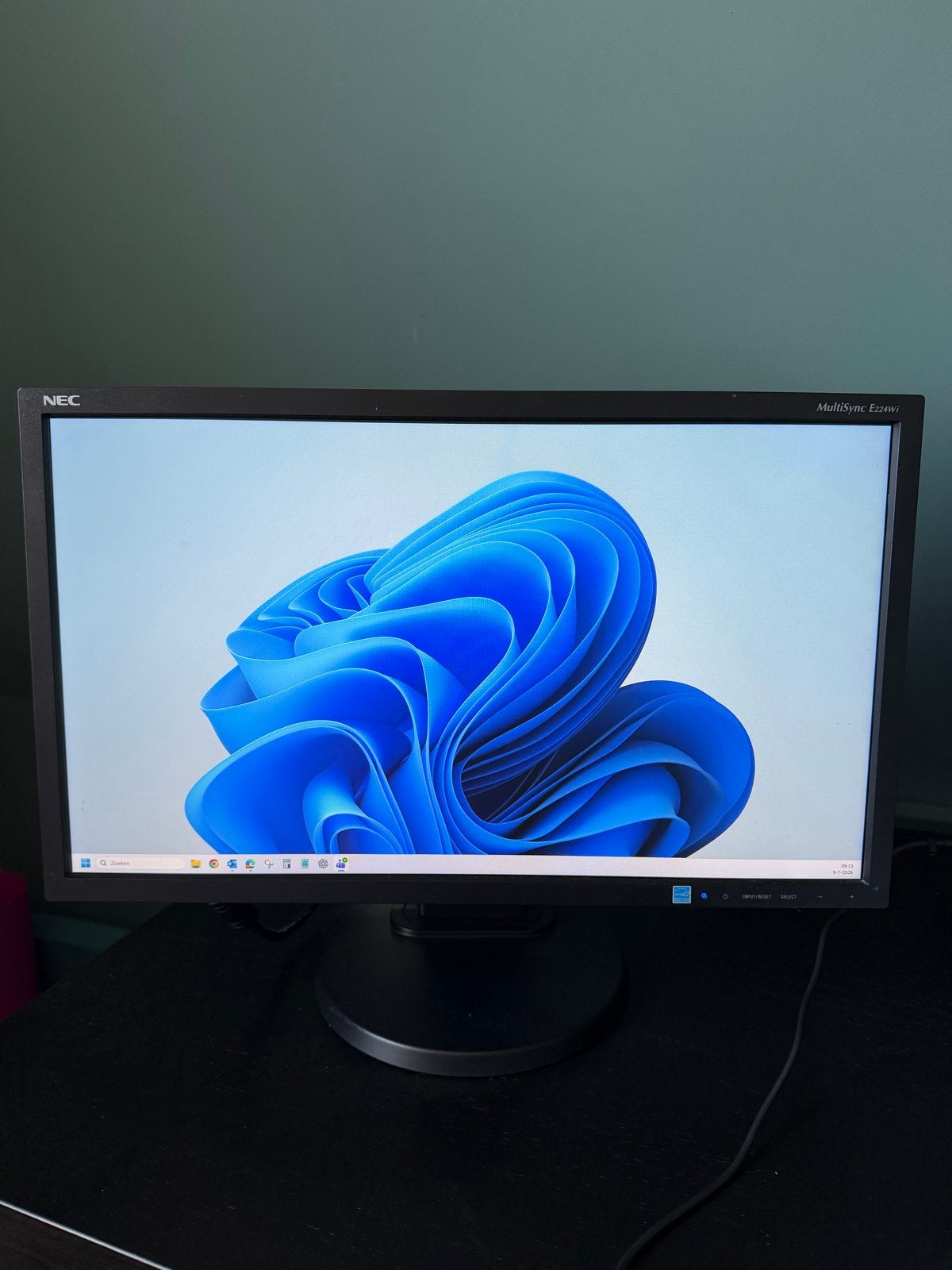 NEC MultiSync E224Wi-BK Monitor - 22 inch Full HD, Computers en Software, Monitoren, Ophalen, HDMI, IPS, In hoogte verstelbaar