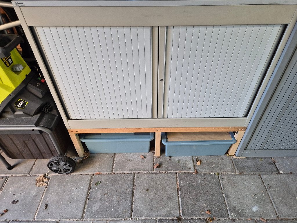 metalen kast, Huis en Inrichting, 100 tot 150 cm, Ophalen of Verzenden, Minder dan 100 cm, Met slot