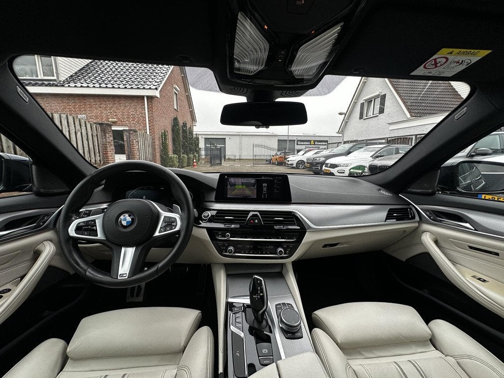 BMW 5-serie 518d M-Sport High Executive, Automaat, Achterwielaandrijving, Euro 6, 4 cilinders