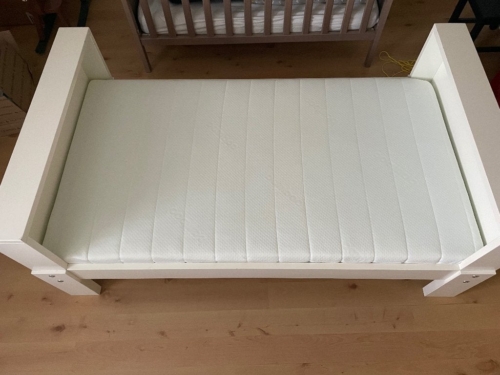 Peuterbed met z.g.a.n. matras 140 x80 cm, Ophalen, 140 tot 160 cm, 70 tot 85 cm, Lattenbodem