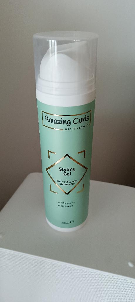 Amazing curls styling gel, Ophalen of Verzenden, Zo goed als nieuw, Gel, Wax, Haarlak of Mousse