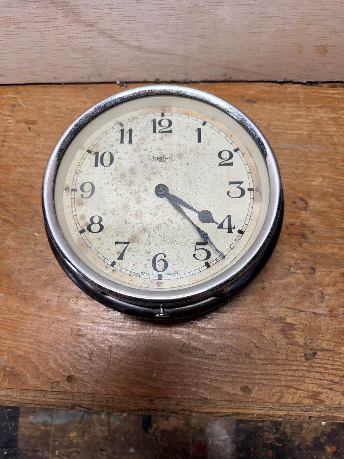 Vintage Smiths 8-daagse bakelieten klok - 18 cm, Ophalen of Verzenden