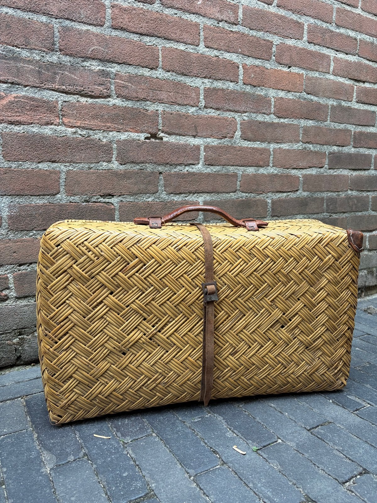 Vintage rieten koffer met lederen details, 40 tot 60 cm, 30 cm of meer, Gebruikt, Bruin