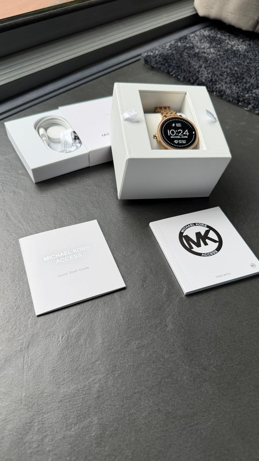 Michael Kors Access Smartwatch Roségoud - Batterij defect, Gebruikt, Michael Kors, Ophalen of Verzenden, Roze