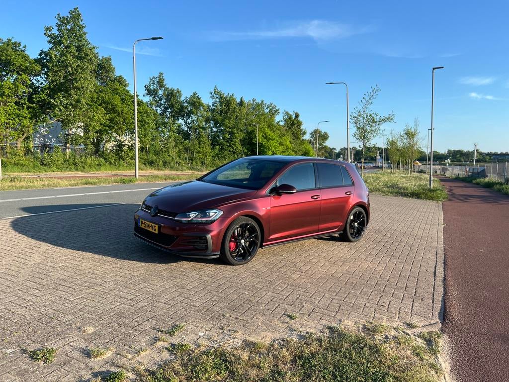 Volkswagen Golf 2.0 TSI 245 GTI Performance Origineel zwart, Auto's, 1345 kg, Stof, Zwart, 4 cilinders