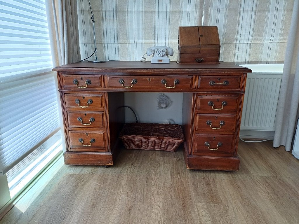 MOET WEG! Klassiek antiek Engels bureau, Antiek en Kunst, Ophalen