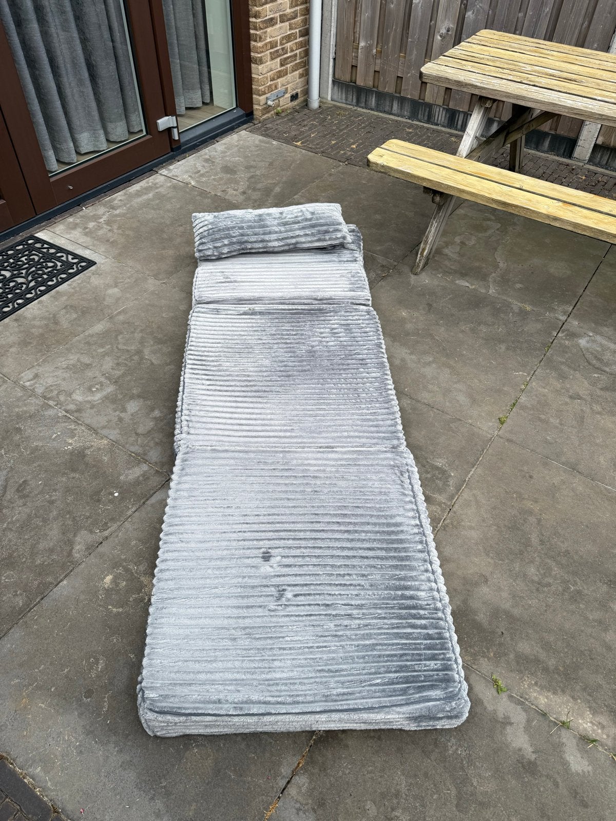 Grijze opvouwbare loungestoel / matras, Gebruikt, Ophalen of Verzenden, Eén, Stof