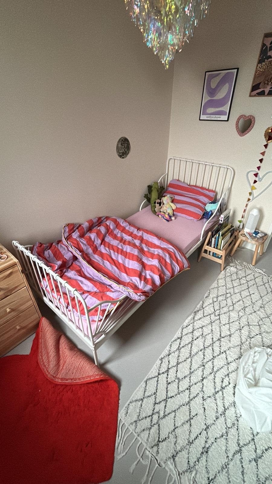 Meegroeibed MINNEN (Ikea) peuter/kleuter, Huis en Inrichting, Ophalen, Eenpersoons, Wit, Zo goed als nieuw