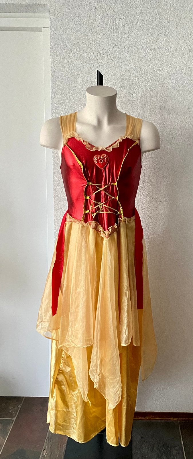 Lange jurk rood goud kleurig S/M Carnaval Feest Prinses, Ophalen of Verzenden, Zo goed als nieuw, Carnaval