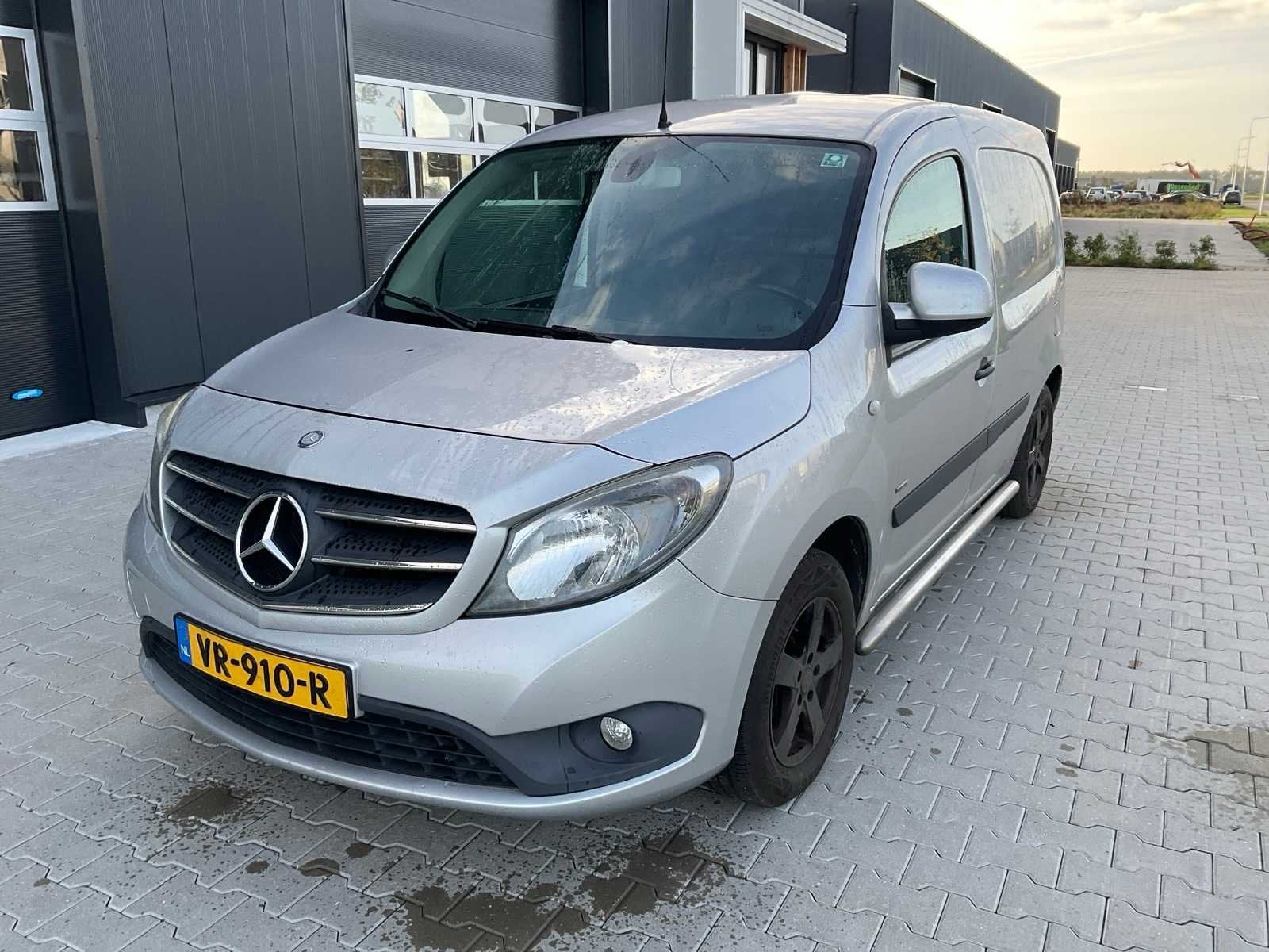 2015 Mercedes-Benz Citan 111 CDI BlueEFF Bedrijfswagen, Auto's, Euro 5, Gebruikt, 680 kg, 4 cilinders