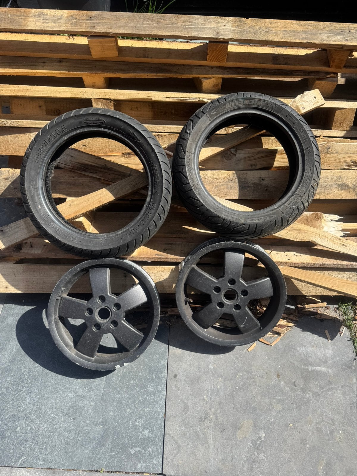Vespa GTS velgen en banden 120/70-12, Ophalen, Zo goed als nieuw, Benzine, Overige modellen
