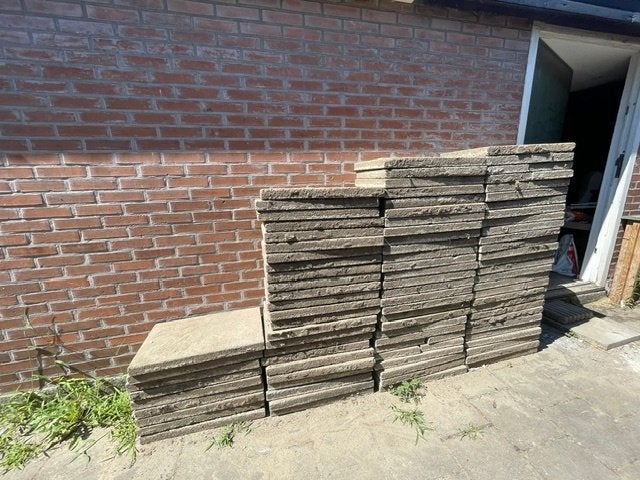 GRATIS ca. 90 stuks grindtegels, Ophalen, Gebruikt, 10 m² of meer, Beton