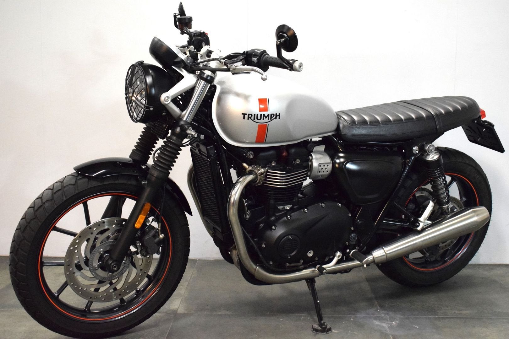 TRIUMPH STREET TWIN (bj 2016) ABS, Motoren, Motoren | Triumph, Bedrijf, Toermotor, meer dan 35 kW, 2 cilinders, Motorrijbewijs A
