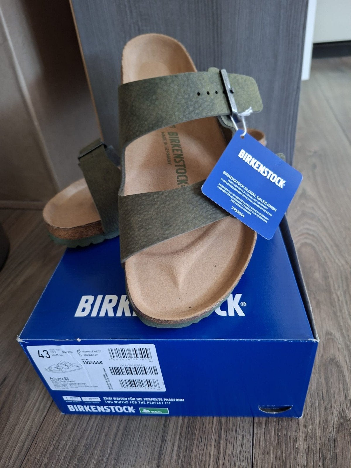 Nieuwe Birkenstock Arizona Vegan Slippers - Maat 43, Ophalen of Verzenden, Nieuw, Slippers