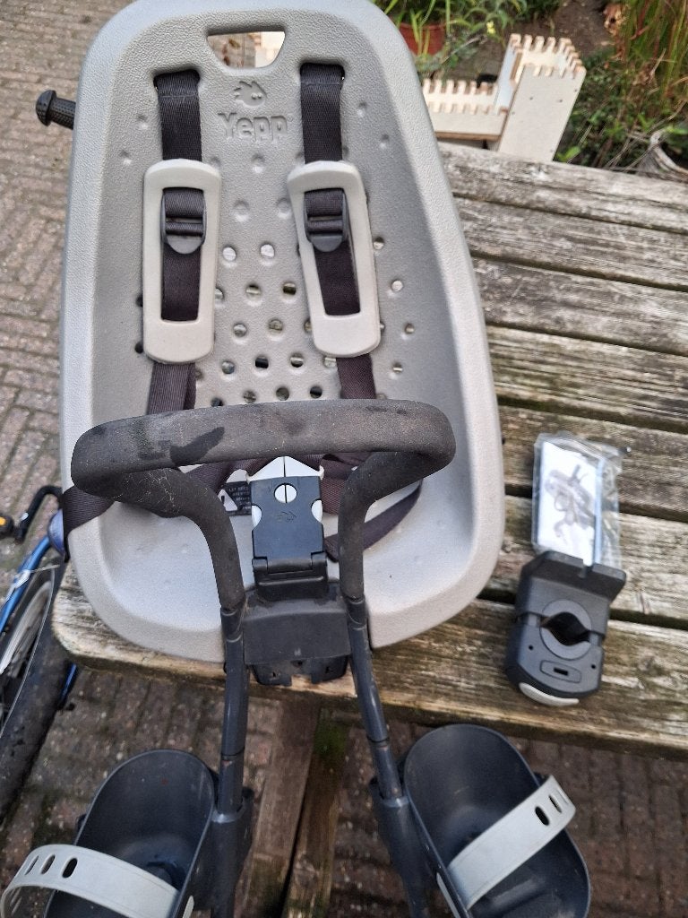 Yepp voorzitje + windscherm, Fietsen en Brommers, Ophalen, Voetsteuntjes, Yepp, Voorzitje