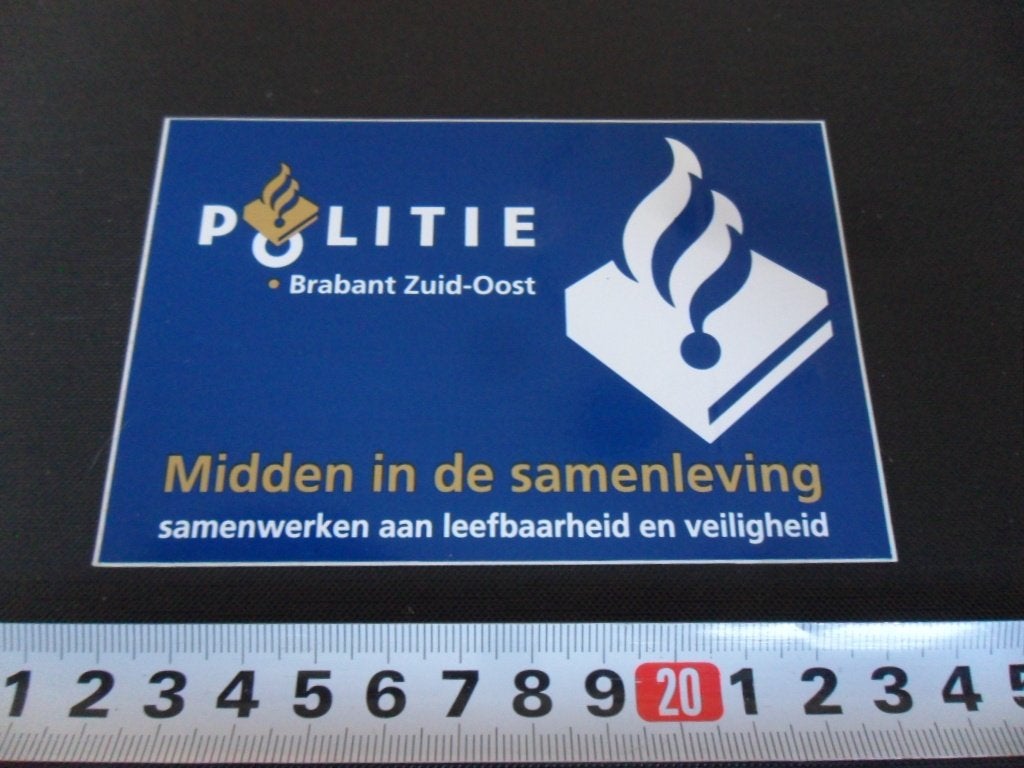 sticker Politie Brabant Zuid-Oost Midden in de samenleving B, Ophalen of Verzenden, Zo goed als nieuw