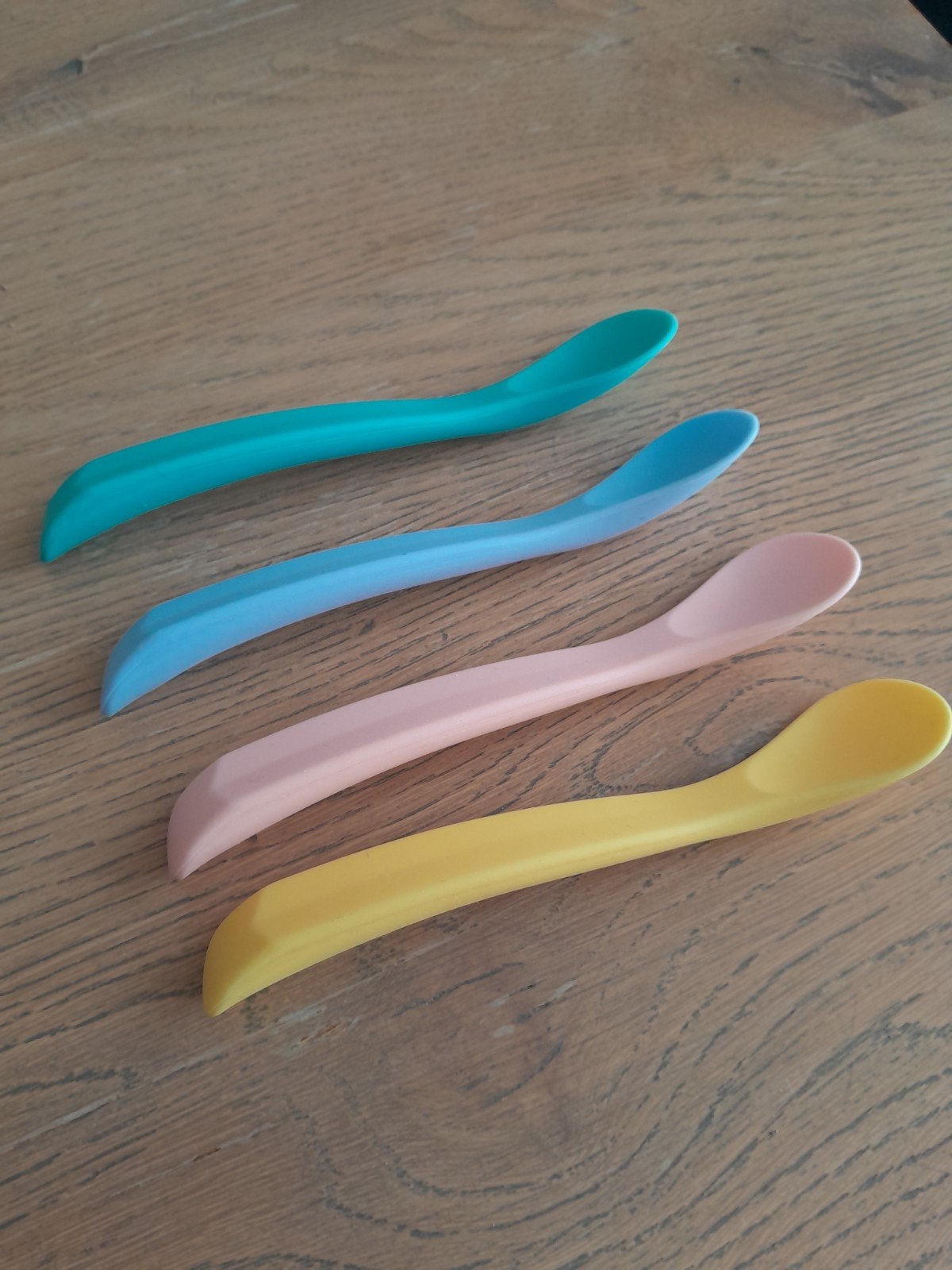 Set van 4 kleurrijke babylepels, Ophalen of Verzenden, Zo goed als nieuw