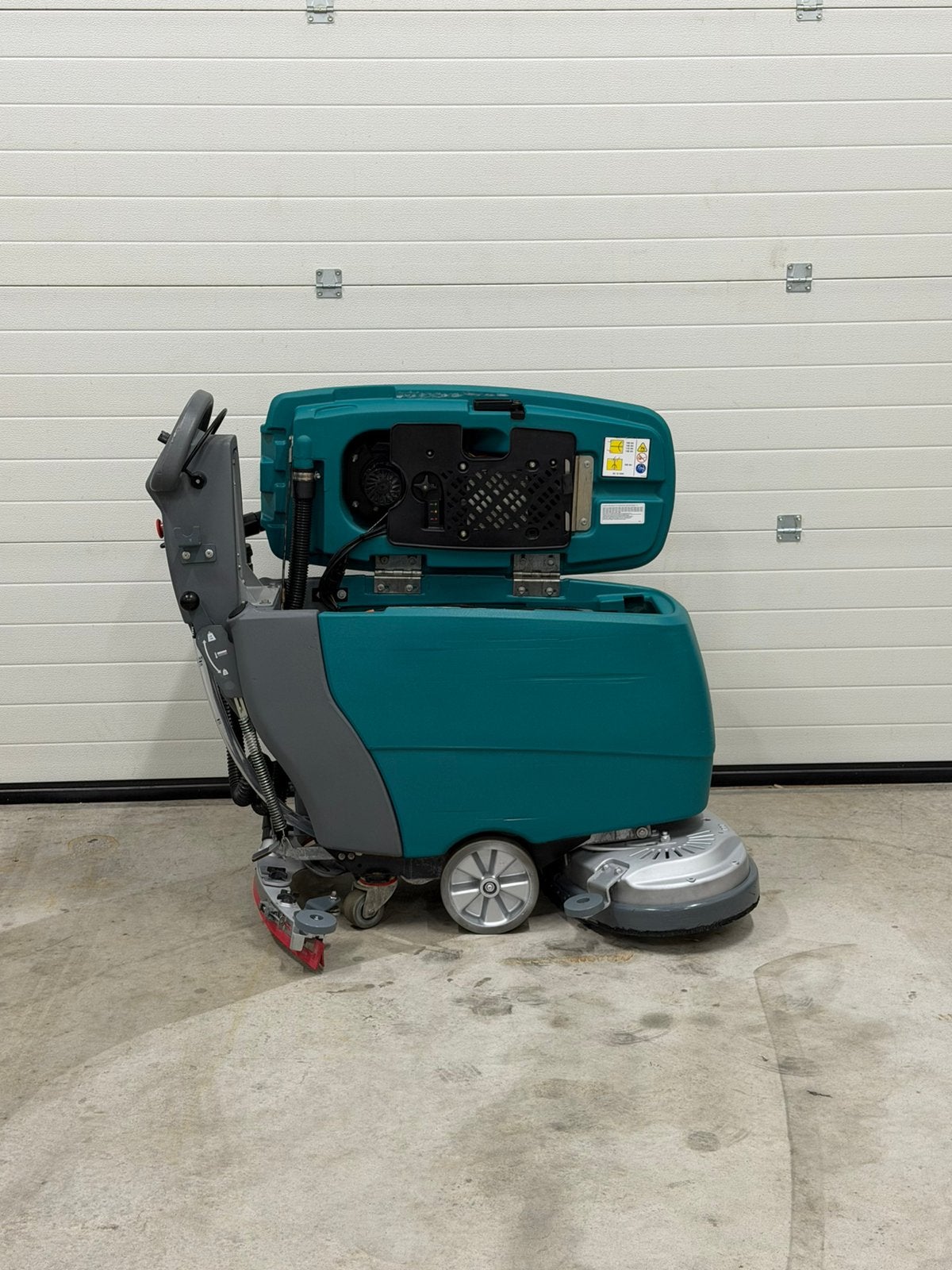 Refurbished schrobmachines op maat Voor elke vloer & budget, Ophalen, Zo goed als nieuw