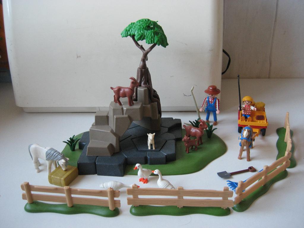 playmobil boer met pony wagen geiten en poezen, Ophalen of Verzenden, Zo goed als nieuw