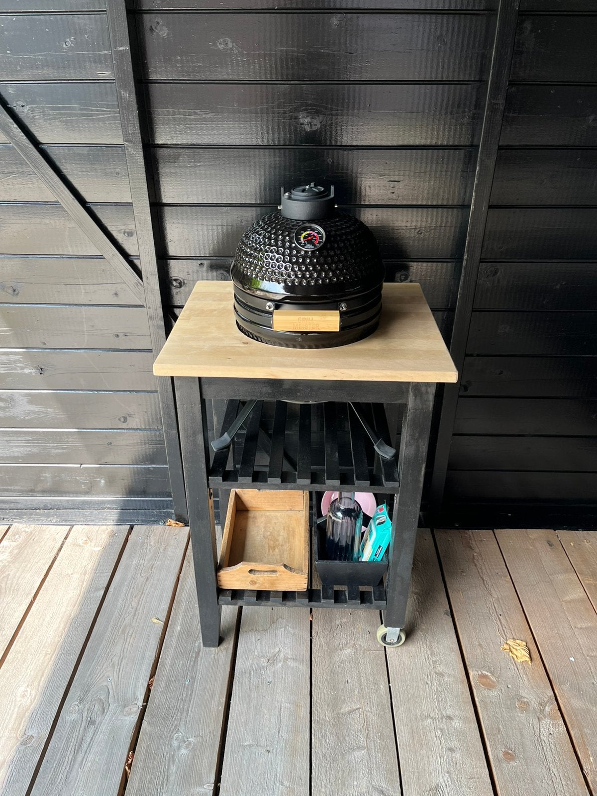 Kamado bbq Grill meister incl trolley op wielen, Ophalen, Nieuw, Houtskool