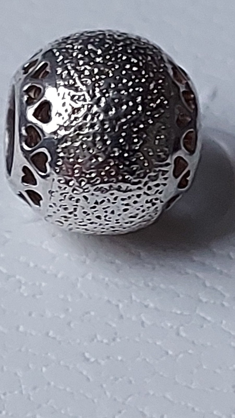 Originele Pandora zilveren bedel met glitter en hartjes, Ophalen of Verzenden, Zo goed als nieuw, Zilver, Pandora