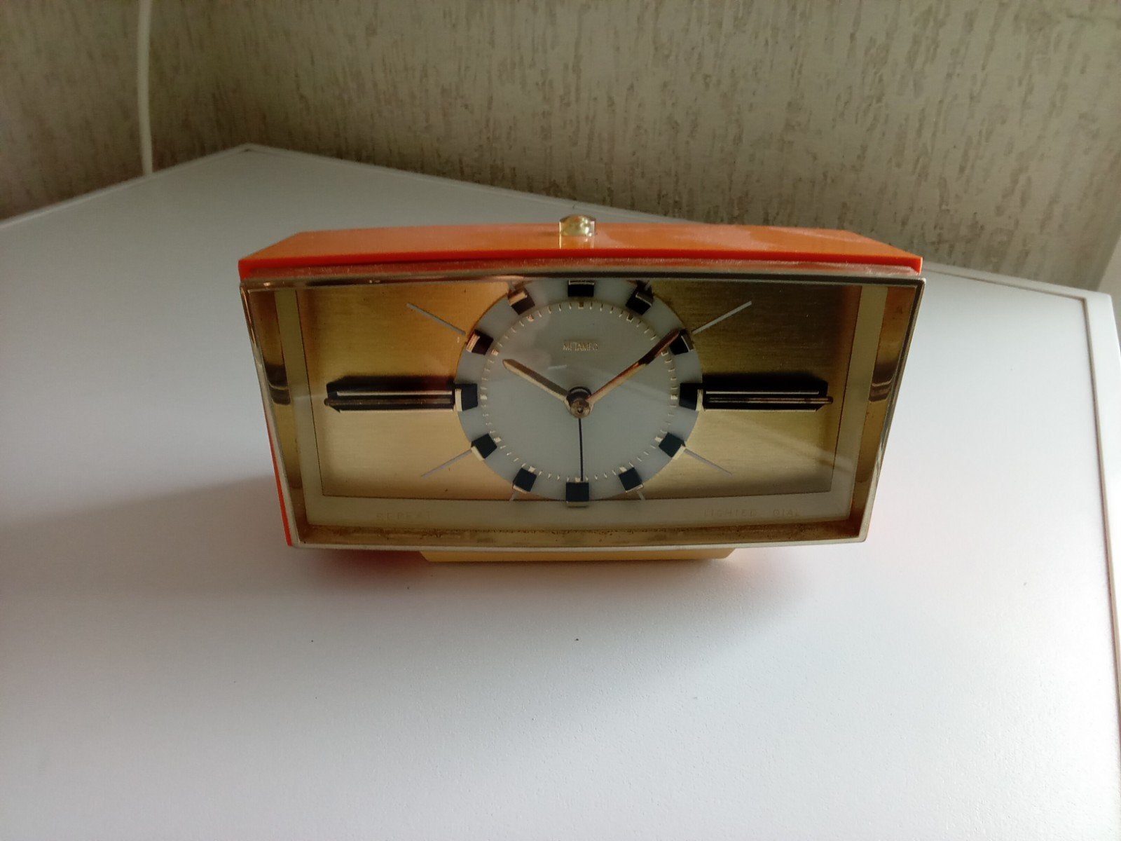 Vintage Oranje Elektrische Wekker, Antiek en Kunst, Antiek | Klokken, Ophalen of Verzenden