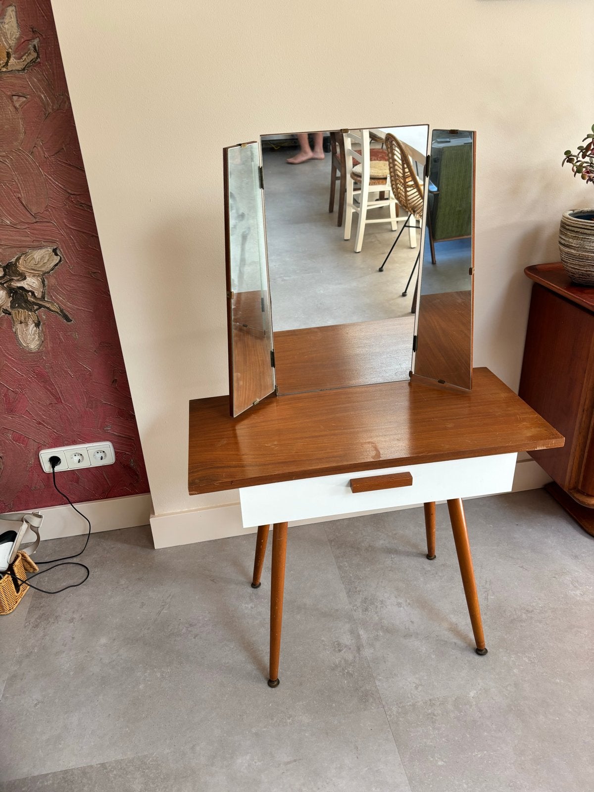 Vintage kaptafel met drieluik spiegel - Jaren '60 design, Huis en Inrichting, Tafels | Kaptafels, Ophalen, Gebruikt, Jaren 60