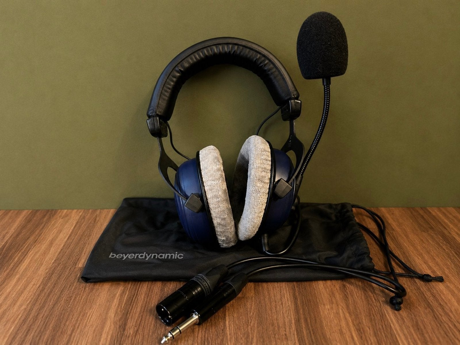 Beyerdynamic DT 770 Pro met Microfoon (DT-797 PV), Ophalen of Verzenden, Zo goed als nieuw, Inklapbare microfoon, Over-ear