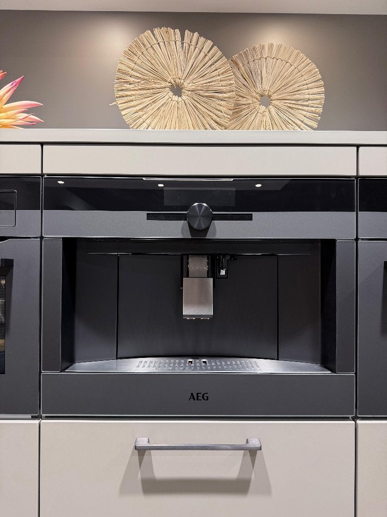 AEG KKK994500T – Inbouw koffiemachine, Witgoed en Apparatuur, Koffiezetapparaten, Nieuw, Gemalen koffie, Koffiebonen, Koffiemachine