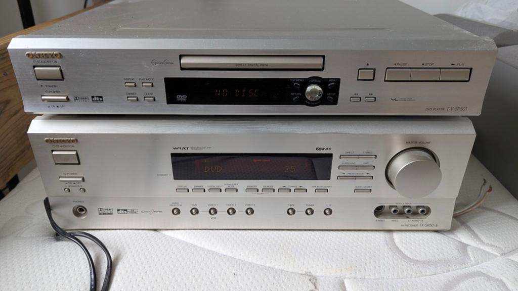 ONKYO Versterker + DVD Player + speakers en subwoofer, Audio, Tv en Foto, 70 watt of meer, 5.1-systeem, Overige spelers, Ophalen