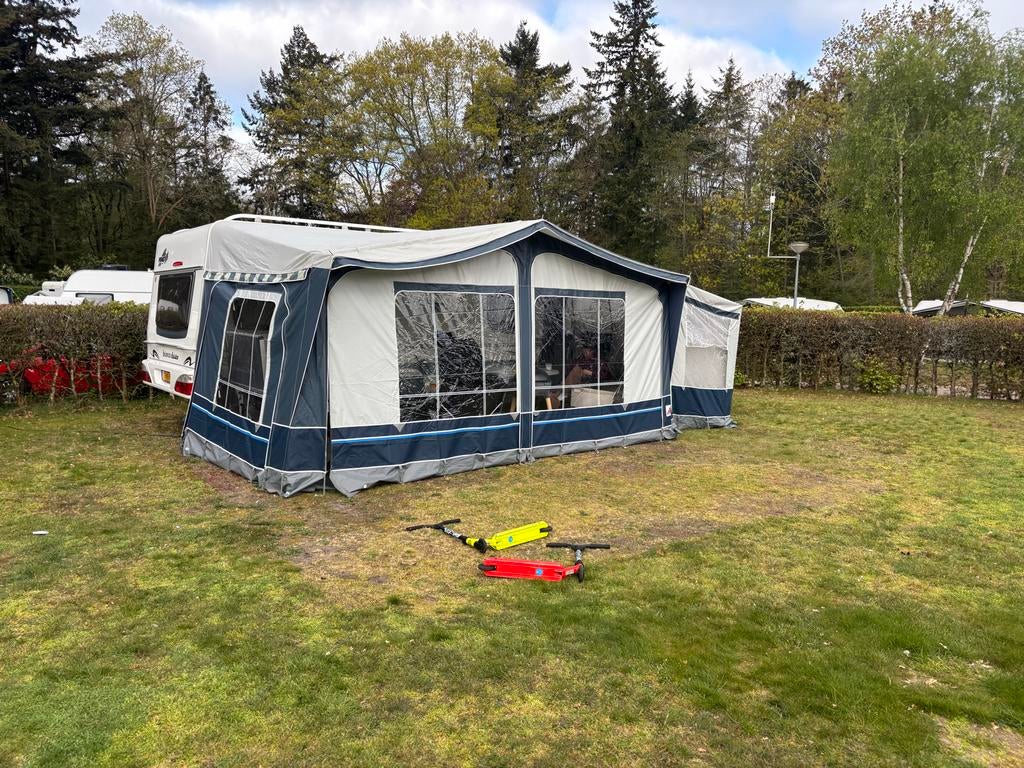 Dorema voortent met luifel en zijwand omloopmaat 11, Caravans en Kamperen, Ophalen, Gebruikt, Tot en met 4