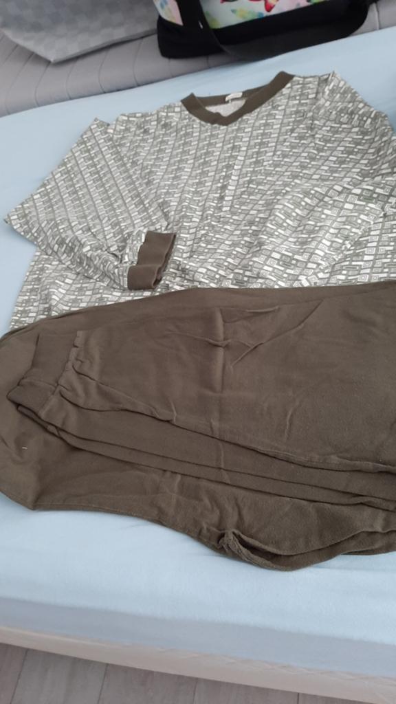 Badpakken, bikini's, pyjama's en badjassen, Kleding | Dames, Pyjama's, Kroon, Verzenden, Gedragen, Maat 38/40 (M)