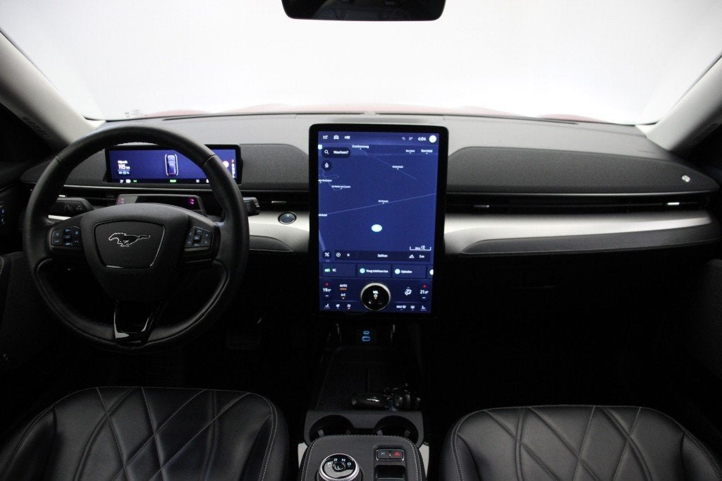 Ford MUSTANG MACH-E RWD 75 kWh - Carplay, Camera, Leer, Stoe, Achterwielaandrijving, Gebruikt, 750 kg, Met garantie (alle)