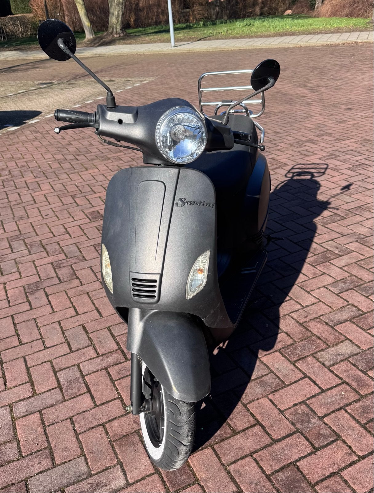 Santini Capri Scooter - Mat Zwart, Zo goed als nieuw, Ophalen, Zo goed als nieuw, Benzine, Overige merken