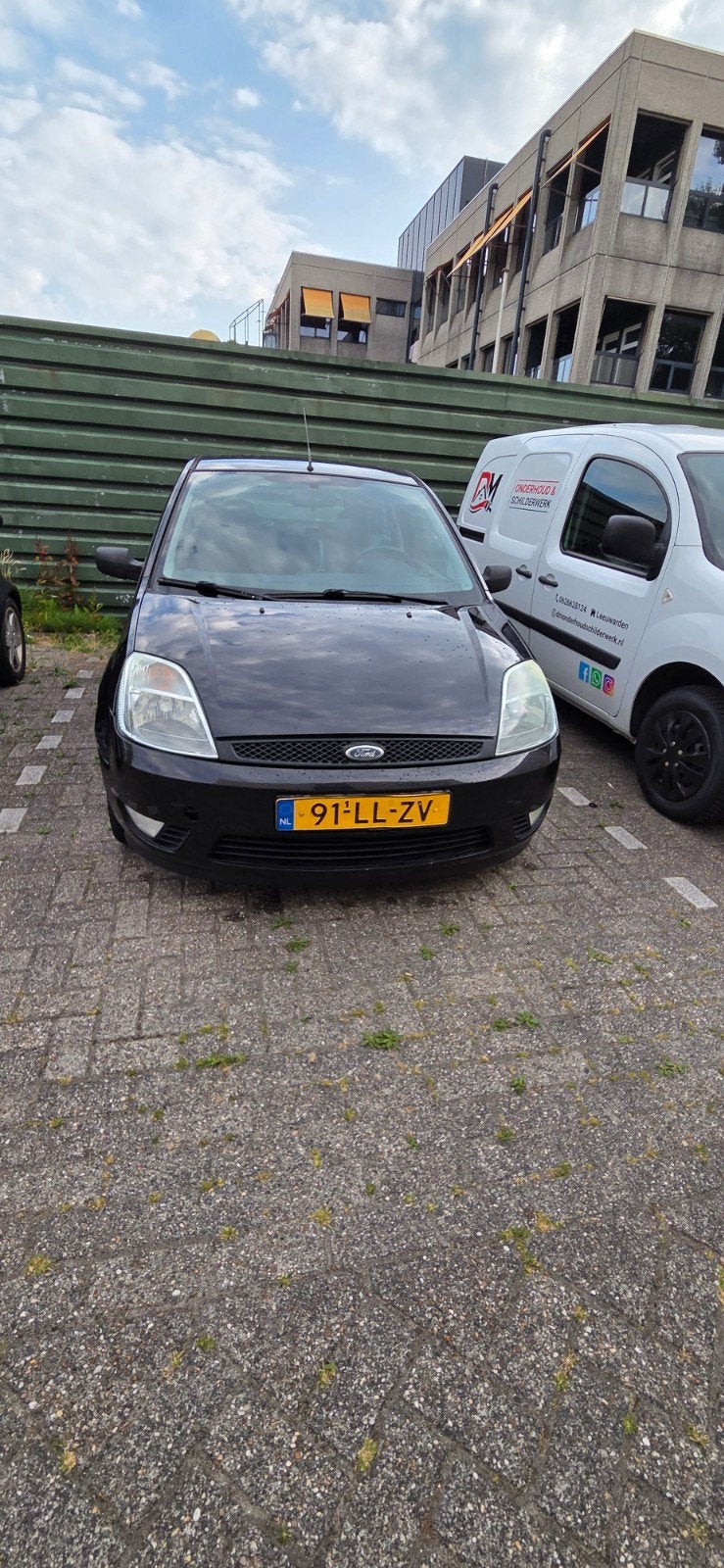 Ford Fiësta 1.6 16V 3DR 2003 Zwart, Auto's, Voorwielaandrijving, 1596 cc, 40 €/maand, 4 cilinders