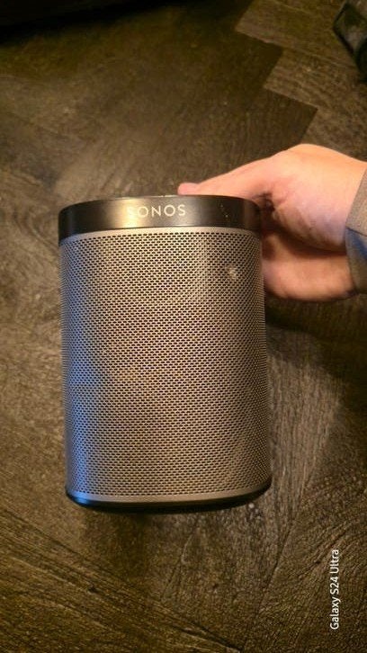 Foto 2 van Sonos Play 1 - Goed werkend, met optische imperfecties
