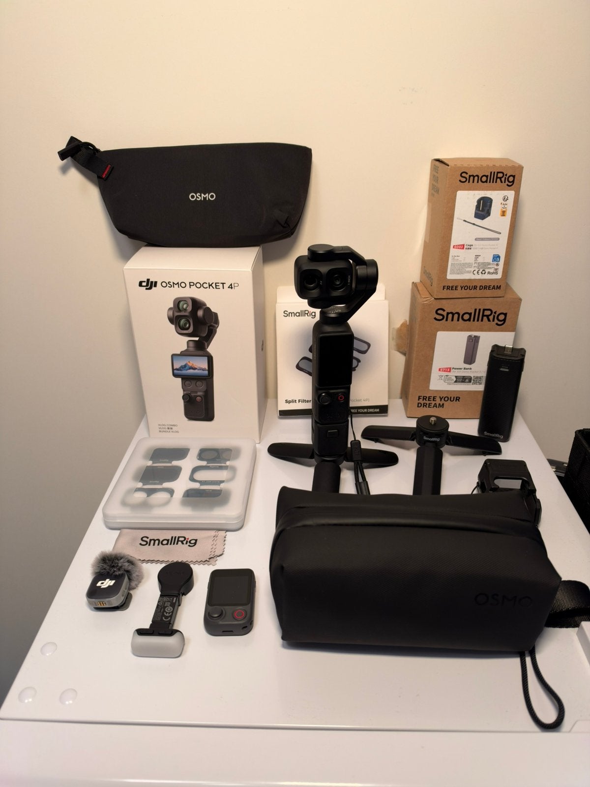 DJI Osmo Pocket 4P Vlog Combo + Care Refresh + SmallRig, Ophalen of Verzenden, Zo goed als nieuw, Overige merken