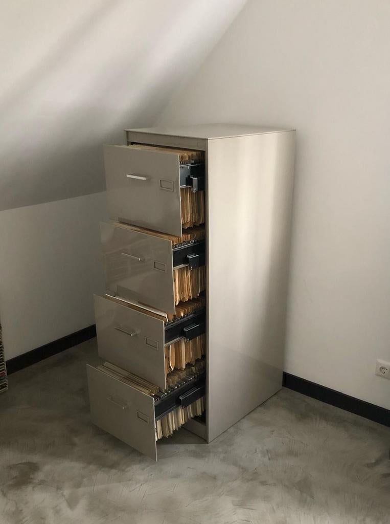 Vintage metalen archiefkast inclusief 350 mappen, Ophalen, Gebruikt, 5 laden of meer, Minder dan 100 cm