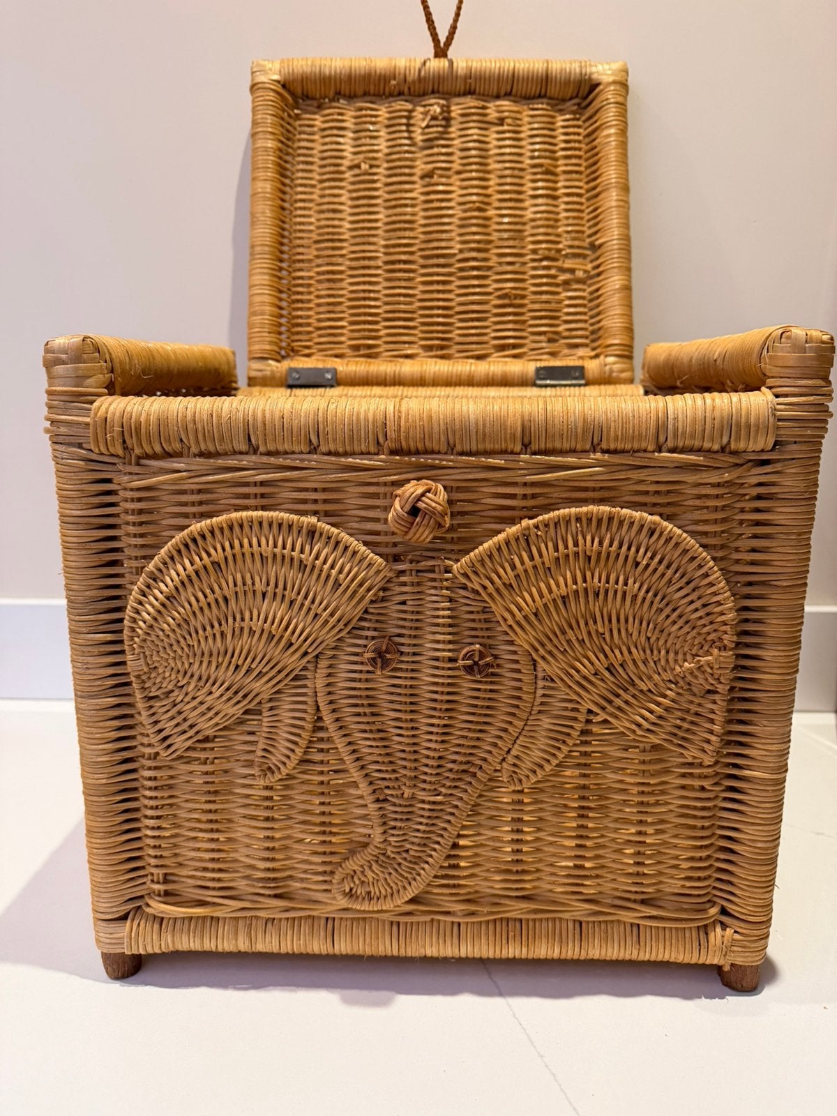 Vintage rotan opbergkist met olifant mand jaren 70, Mand, Ophalen of Verzenden, Zo goed als nieuw, Riet