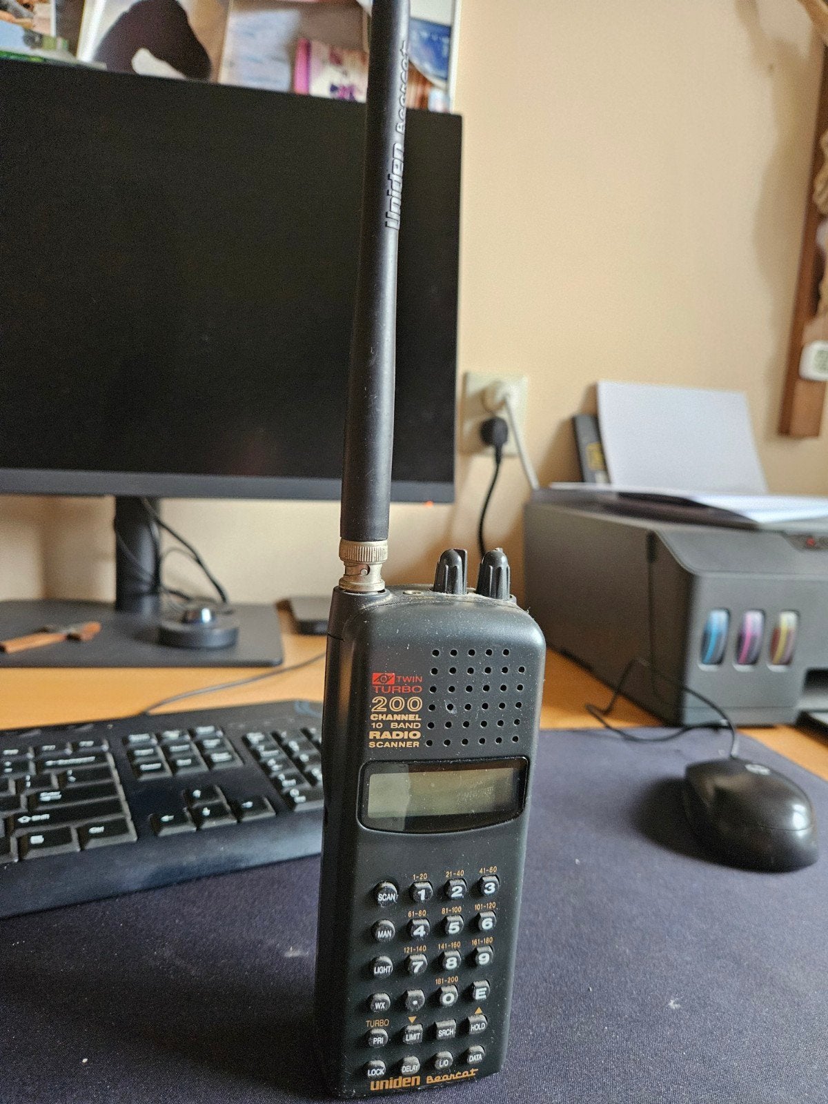 radio scanner bearcat, Ophalen of Verzenden, Gebruikt, 200 tot 500 kanalen, Draagbaar