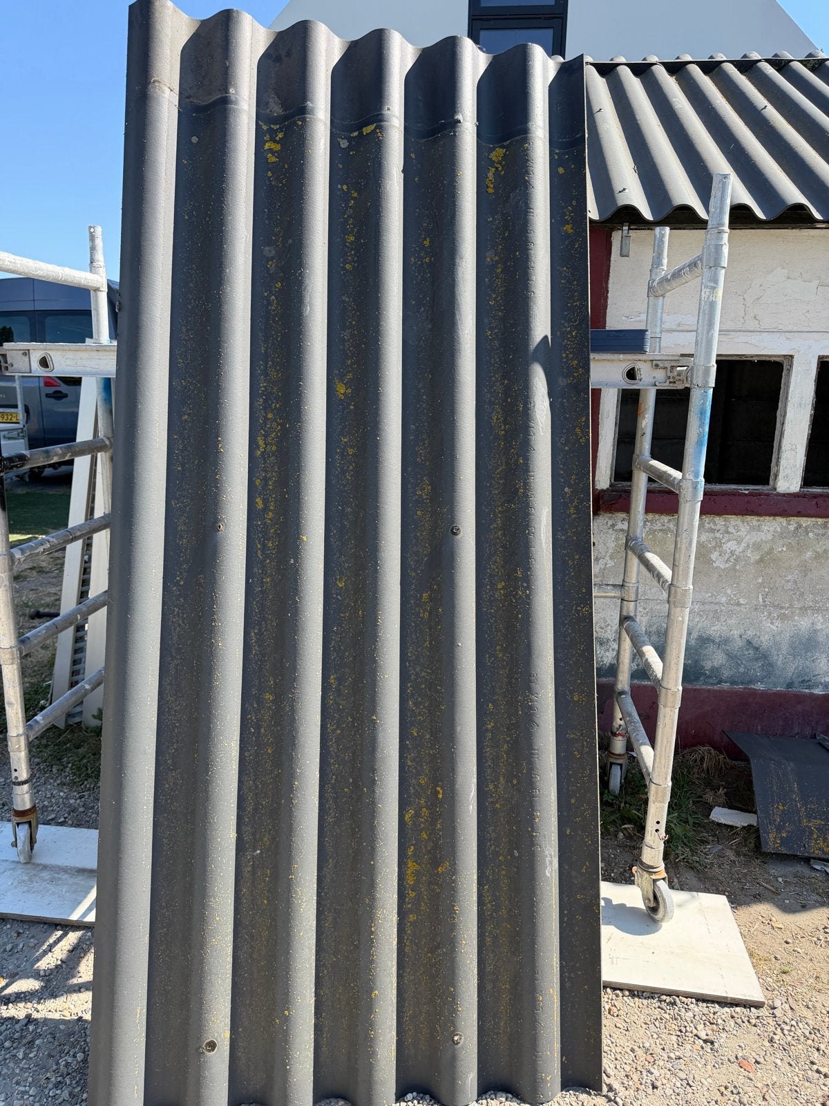 Gratis Vezelcementplaat - Antraciet Gecoat (5 jaar oud), Doe-het-zelf en Verbouw, Ophalen, Overige materialen, Gebruikt, 15 m² of meer
