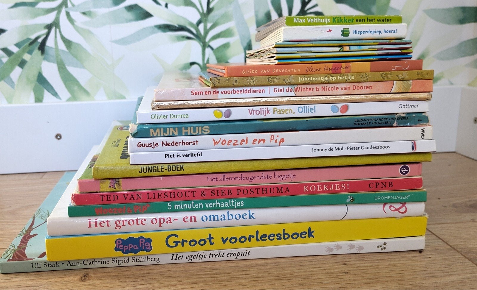 kleuter boeken 21 stuks, oa Peppa pig, Woezel & pip, Ollie, Fictie algemeen, Ophalen, Gelezen, Gouden boekje